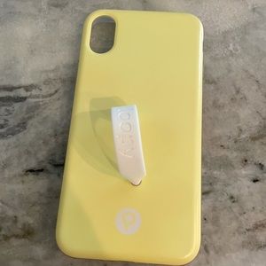 Yellow loopy case. iPhone X